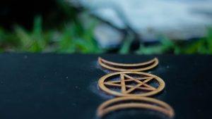 Triple Goddess symbol